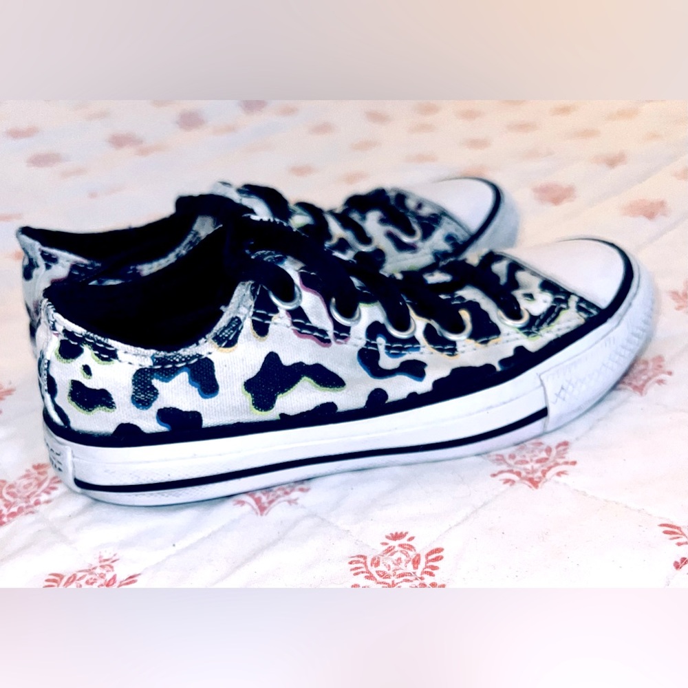 Girls Neon Leopard Print Converse Size 11 EUC